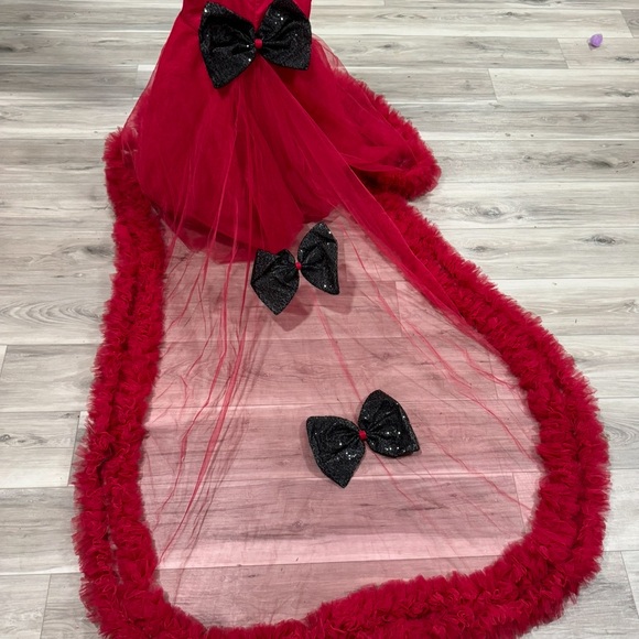 Elegant Red Kids Dress with Black Bow Accents - Picture 3 of 7